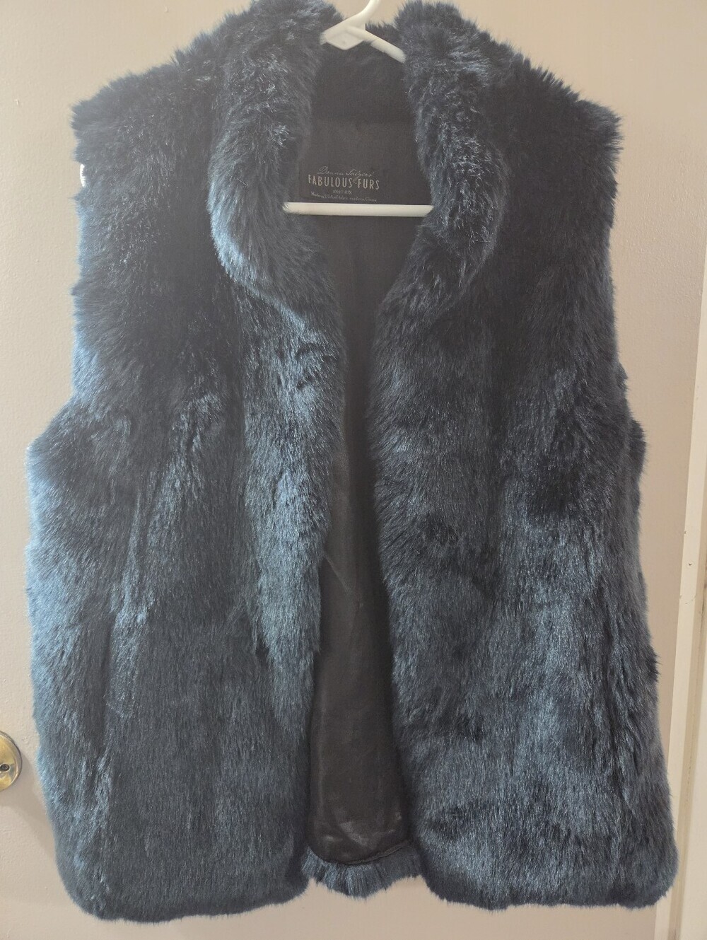 Fabulous Furs By Donna Sawyer Navy Blue Plush Faux Fur Vest. Sz M